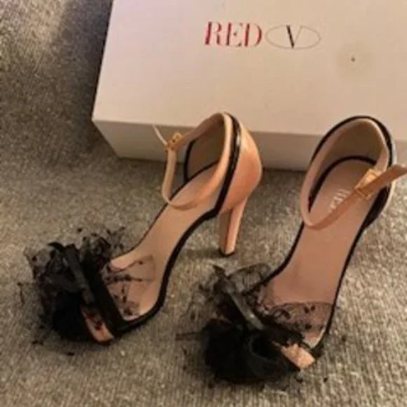 VALENTINO BLUSH PINK/BLACK OPEN TOE HEELS 6.5M - Picture 2 of 4